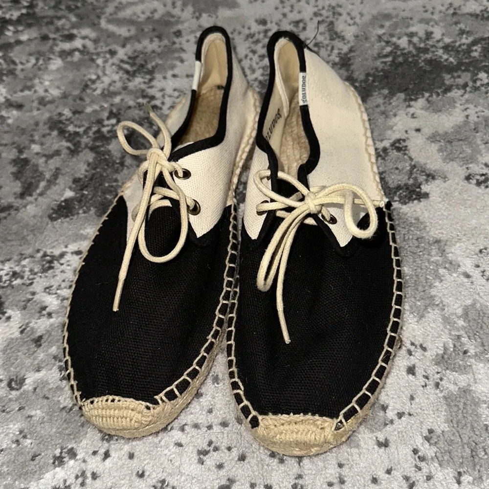Soludos black and beige color block derby lace up espadrilles